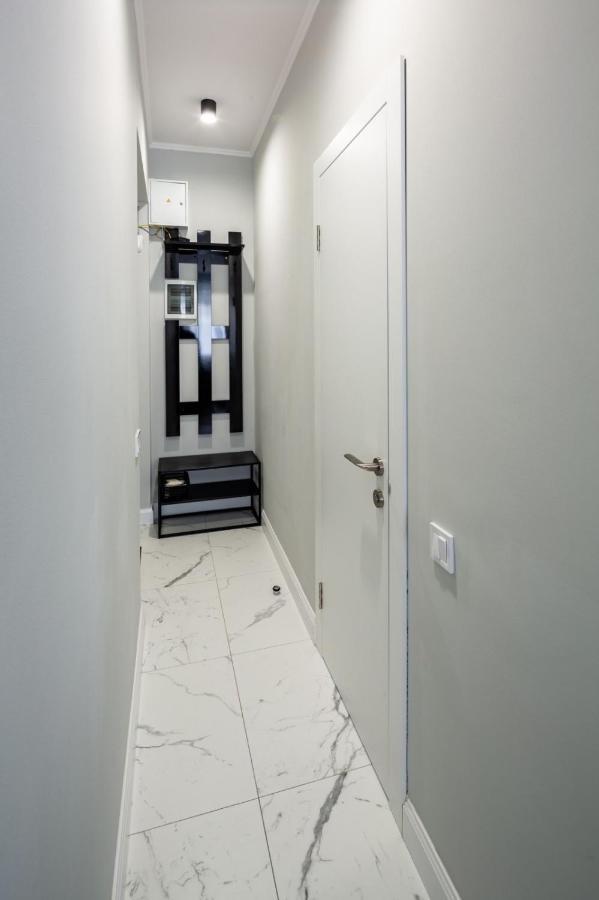 Братів Рогатинців 9/1 Lviv Extérieur photo
