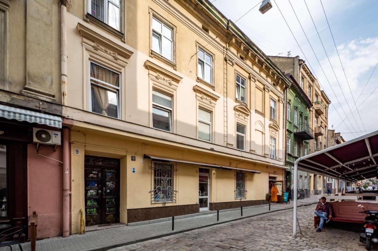 Братів Рогатинців 9/1 Lviv Extérieur photo