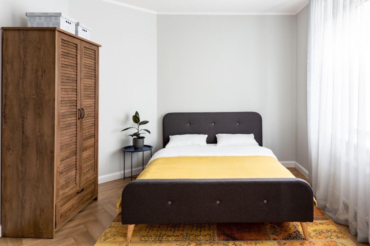 Братів Рогатинців 9/1 Lviv Extérieur photo