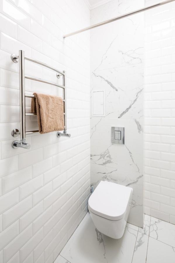 Братів Рогатинців 9/1 Lviv Extérieur photo