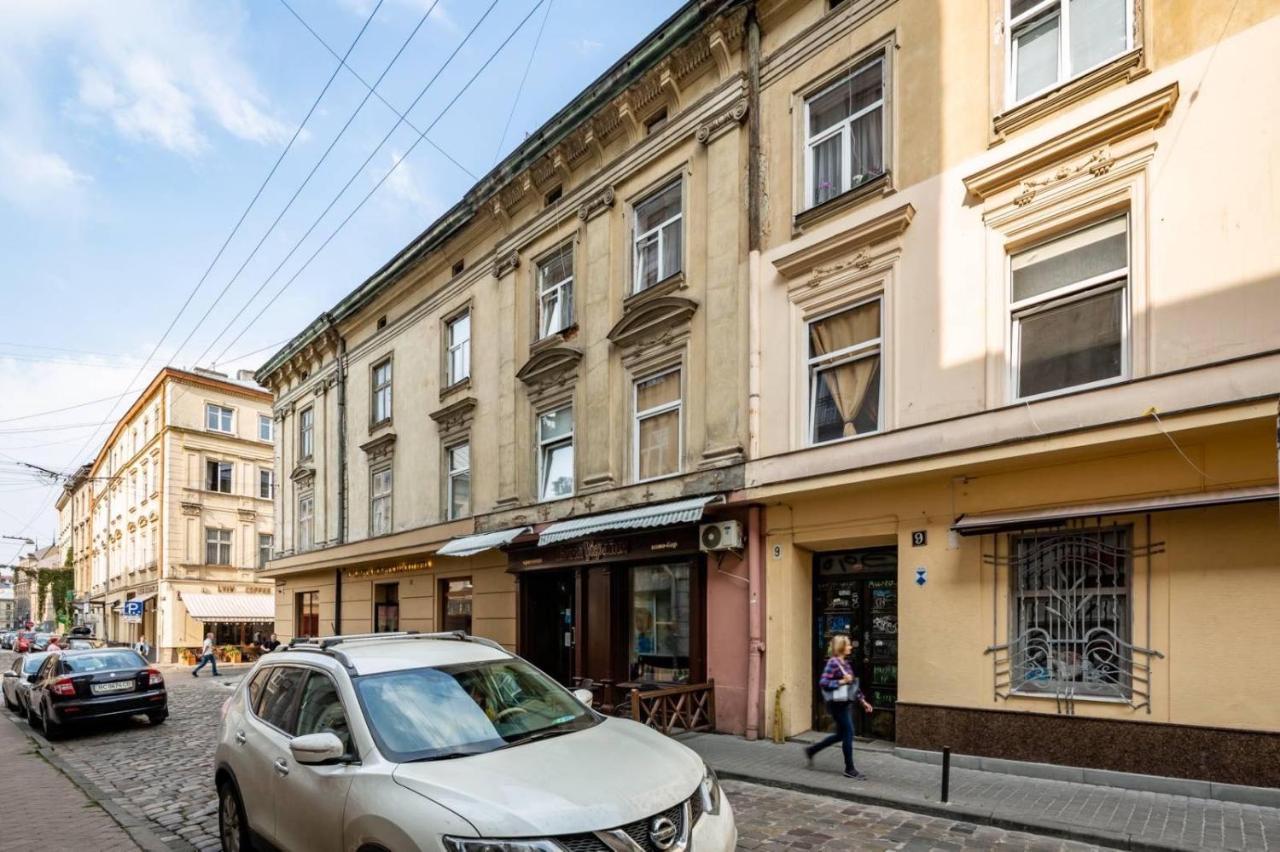 Братів Рогатинців 9/1 Lviv Extérieur photo